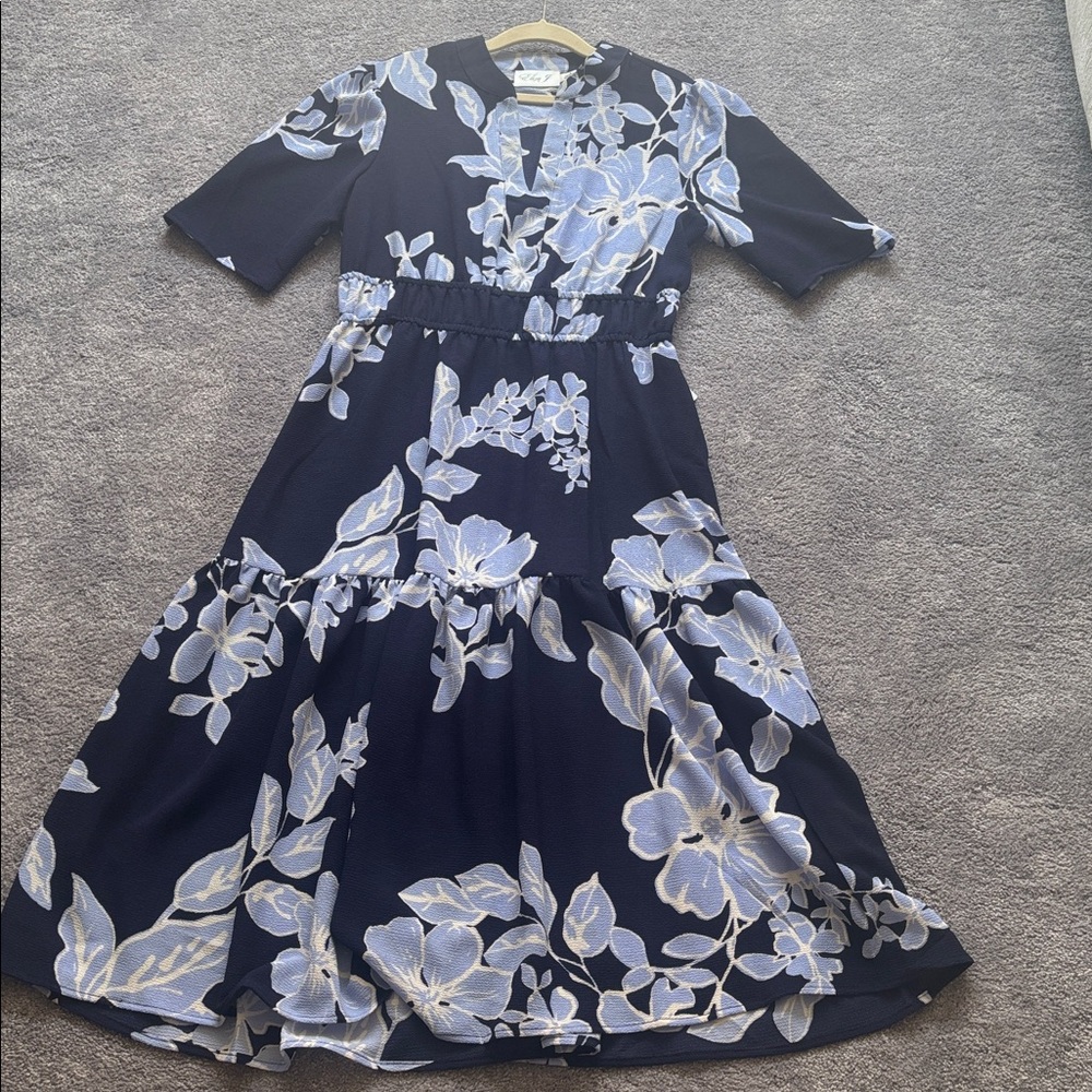 NWT Eliza J navy and sky blue floral tiered dress with elastic waistband